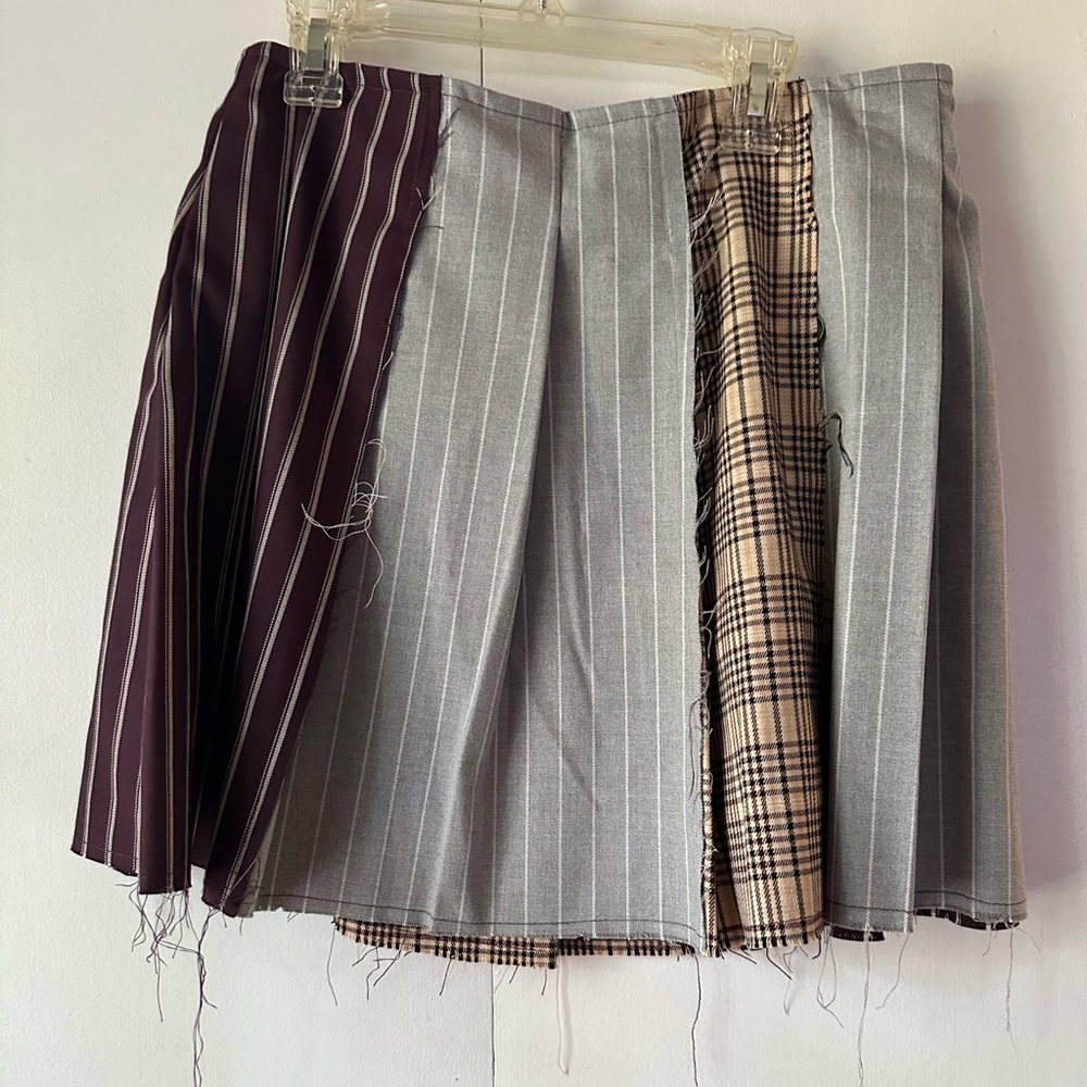 GB High Rise Contrast Print Pleated Skirt size small - Picture 4 of 7